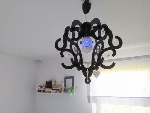 Led лампочка уничтожитель насекомых Noveen IKN804 цоколь E27 8 Вт